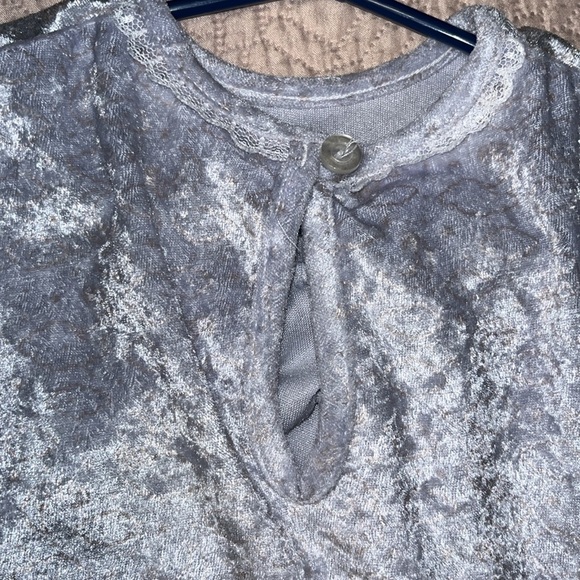 Velvet Blouse/Top Kid Connection - Picture 3 of 4